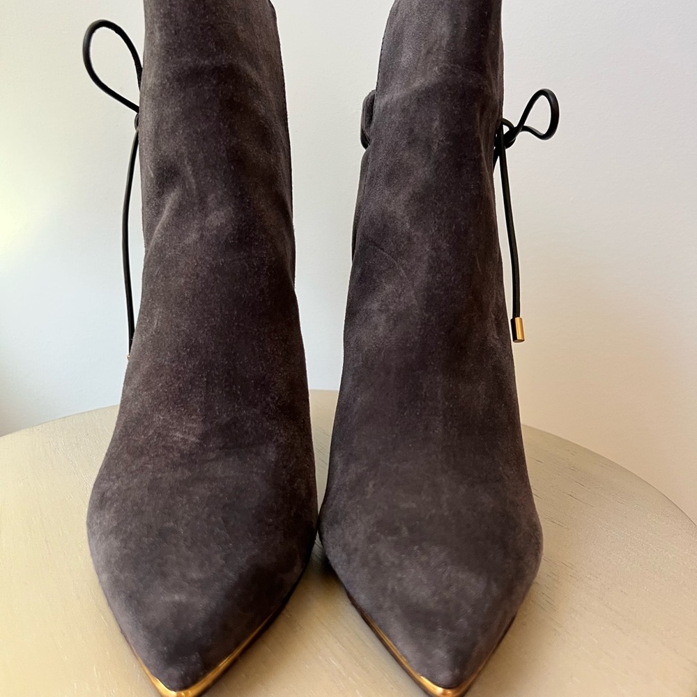 Tory Burch Elegant Suede Ankle Boots - Picture 3 of 11